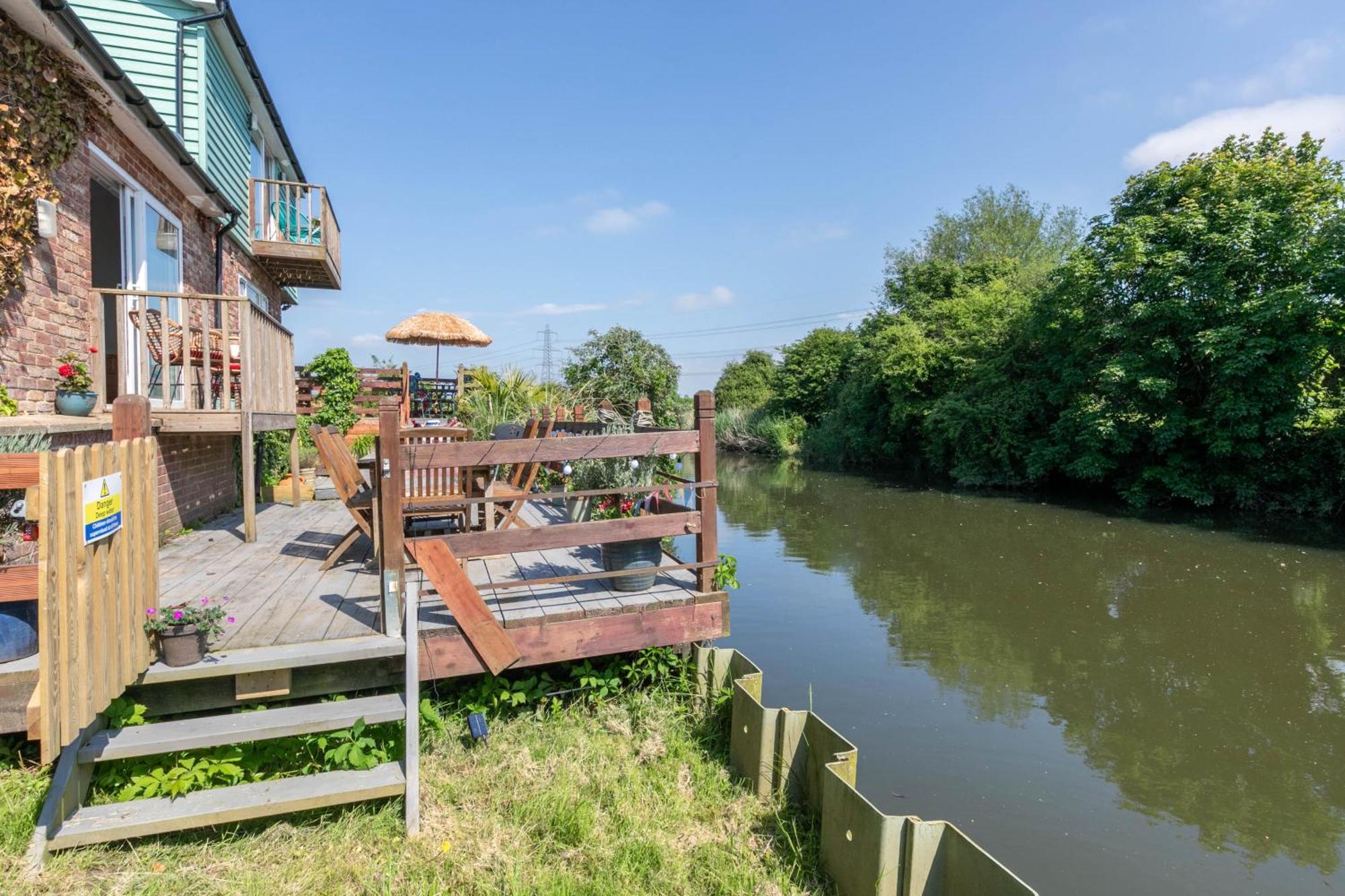 Riverside Escape Iden Rye Villa Exterior foto